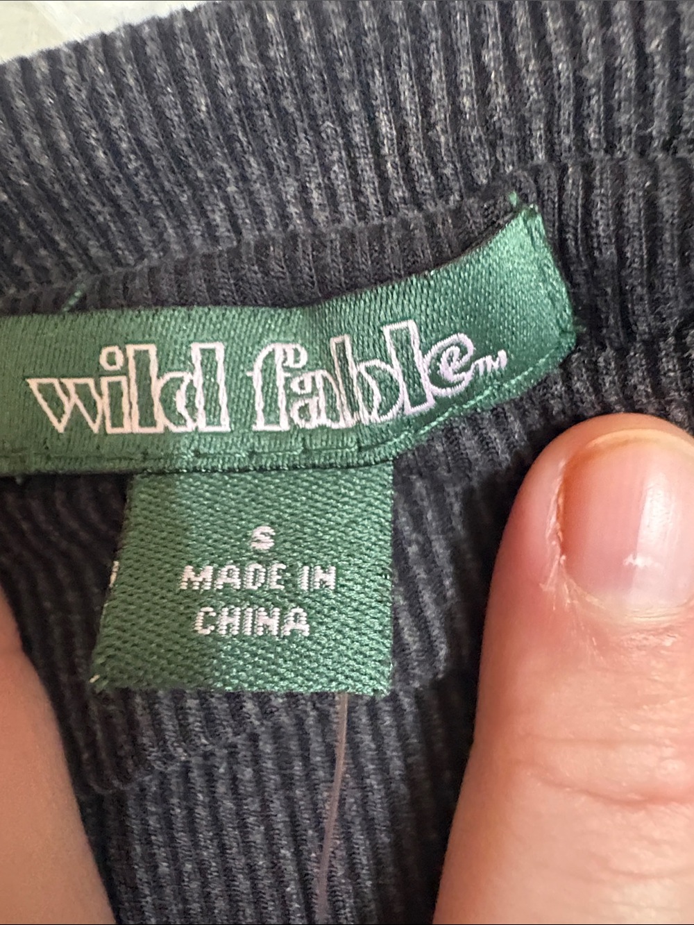 NWT Wild Fable Charcoal Grey/Black Long Sleeve Ribbed Crop Top Size S - Picture 4 of 9